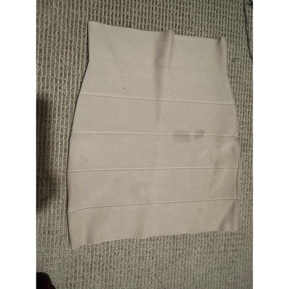 BCBGMaxazria Mini Bandage Skirt in Khaki Small Size NWT - Picture 3 of 9